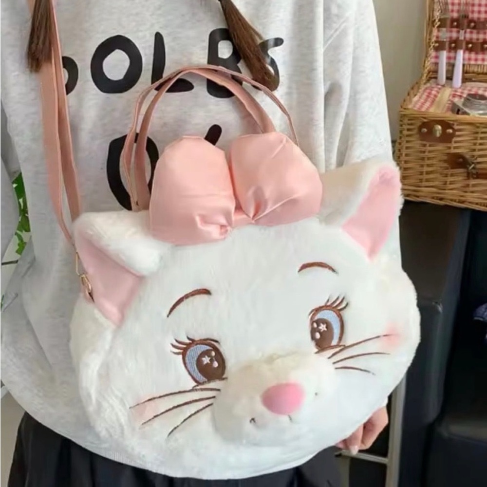 NEW Marie Plush Crossbody hand bag From Disney’s The Aristocats